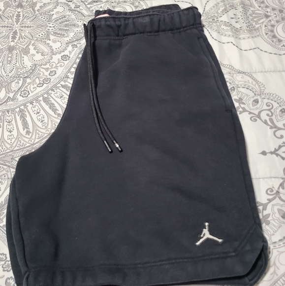 Jordan Black Athletic Shorts - Picture 1 of 4